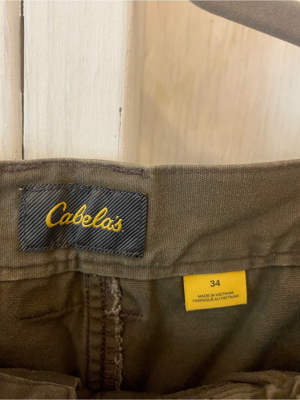 Cabela's Olive Green Men's Cargo Shorts - Picture 2 of 9